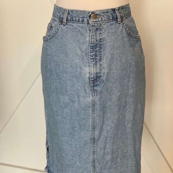 Light wash jean straight skirt - Picture 3 of 11